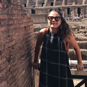 Meet your Posher, Naomi